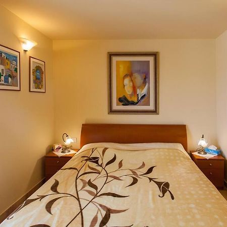 Elisabeth'S Penthouse At The Heart Of The City 레팀노 외부 사진